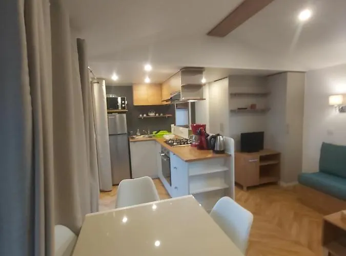 Mobil Home 6 couchages(+2 optionnels) *